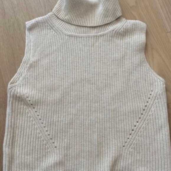 French Connection Sleeveless Sweater - Picture 2 of 3